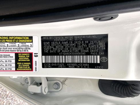 Used 2025 Toyota Camry LE FWD image 36