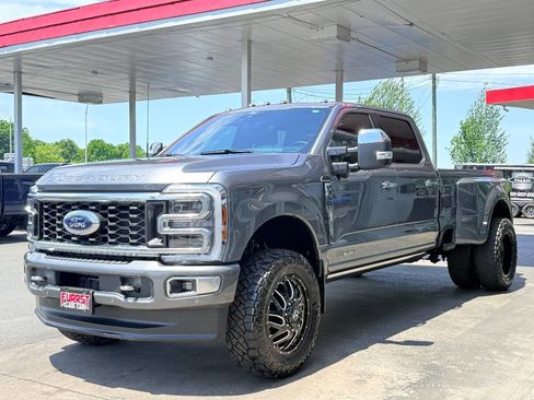 Used 2024 Ford F350 Platinum AWD/4WD image 6