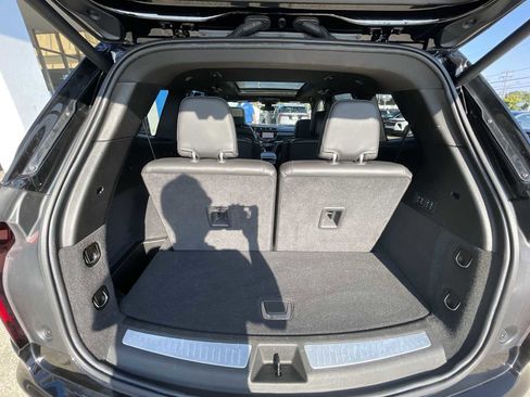 Certified 2025 Cadillac XT6 Premium Luxury image 27