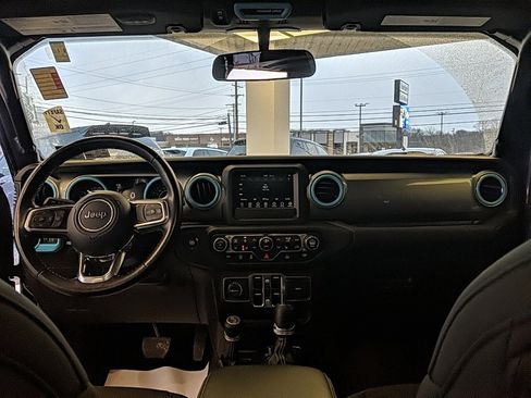 Used 2021 Jeep Wrangler Unlimited Sahara w/ Cold Weather Group image 14