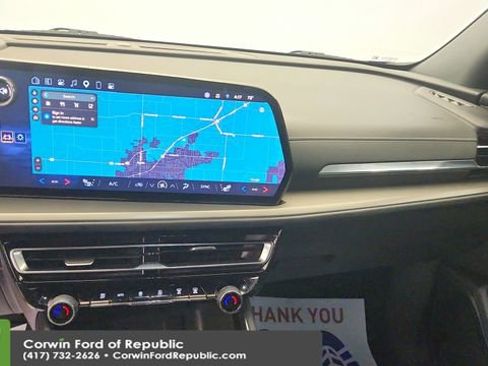 Used 2025 Chevrolet Traverse LT w/ Midnight/Sport Edition image 18