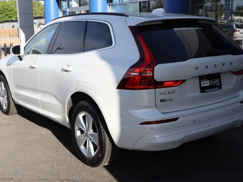 Used 2022 Volvo XC60 B5 Momentum AWD/4WD image 3