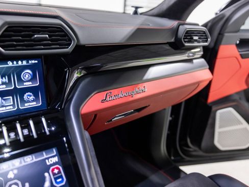 Used 2024 Lamborghini Urus S AWD/4WD image 49