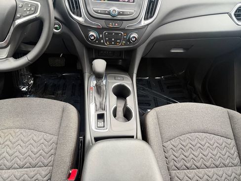 Used 2022 Chevrolet Equinox LT FWD image 15