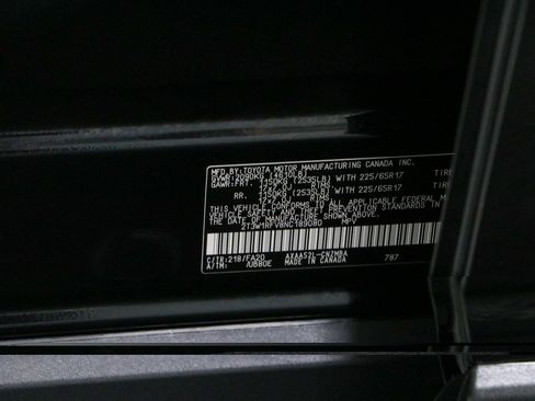 Used 2022 Toyota RAV4 XLE w/ Convenience Package FWD image 33