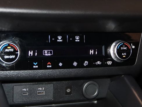 Used 2024 Mitsubishi Outlander 4WD Plug-In Hybrid image 48