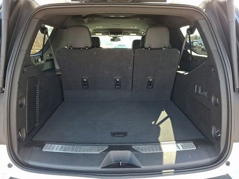 Used 2025 GMC Yukon XL Denali image 31