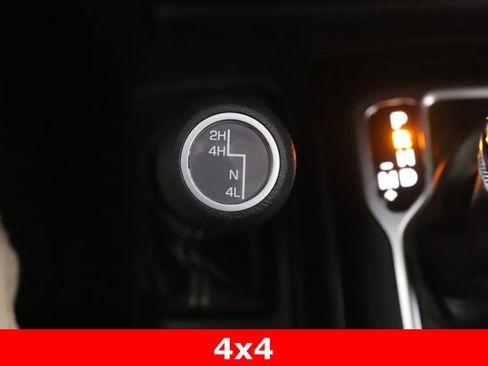 Used 2022 Jeep Wrangler Unlimited Sahara w/ Cold Weather Group AWD/4WD image 24