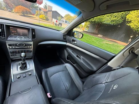 Used 2013 INFINITI G37 x w/ Premium Pkg image 16