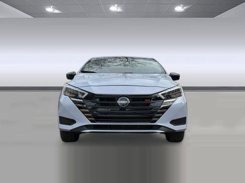 Used 2023 Nissan Versa SR w/ Trunk Package image 5