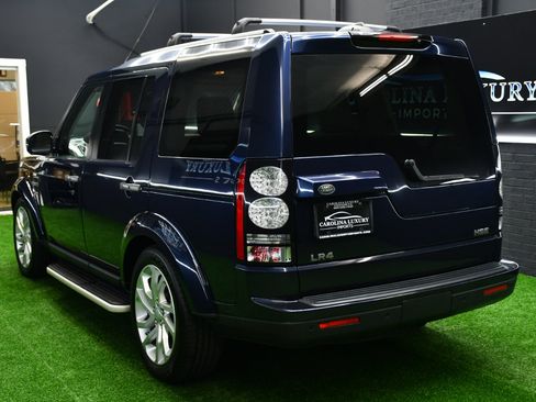 Used 2016 Land Rover LR4 HSE image 2