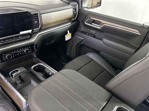 New 2025 Chevrolet Silverado 1500 High Country image 36