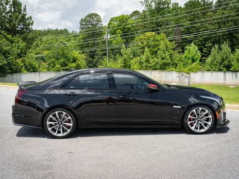 Used 2018 Cadillac CTS V RWD image 28