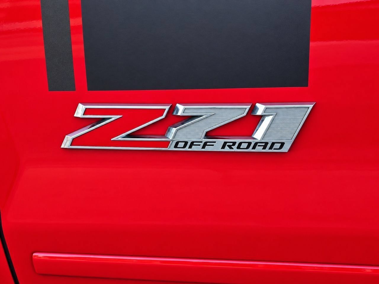 Used 2017 Chevrolet Silverado 1500 LT w/ Rally 2 Edition AWD/4WD image 10