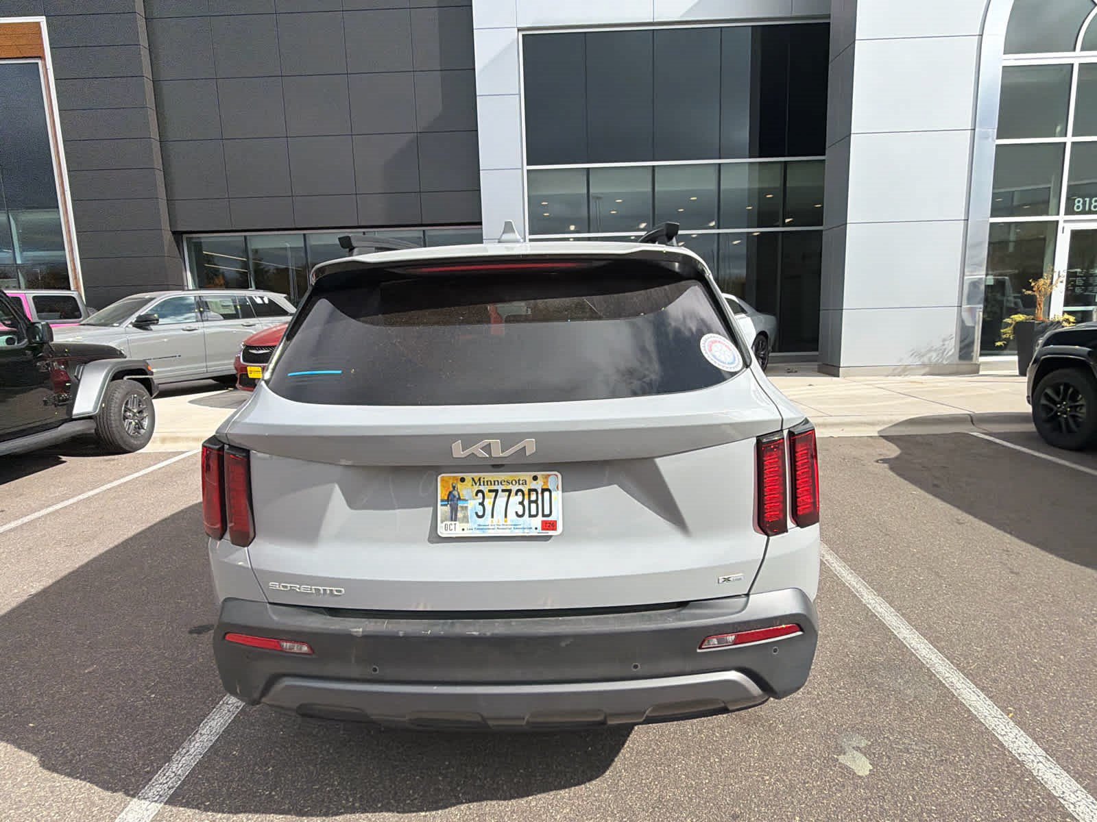 Used 2023 Kia Sorento S w/ Panoramic Sunroof Package AWD/4WD image 5