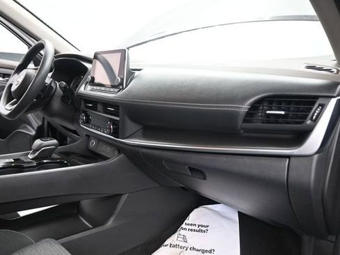 Used 2023 Nissan Rogue SV FWD image 39