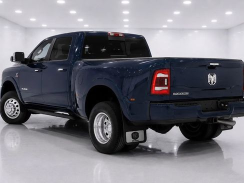 Used 2022 RAM 3500 Laramie AWD/4WD image 3