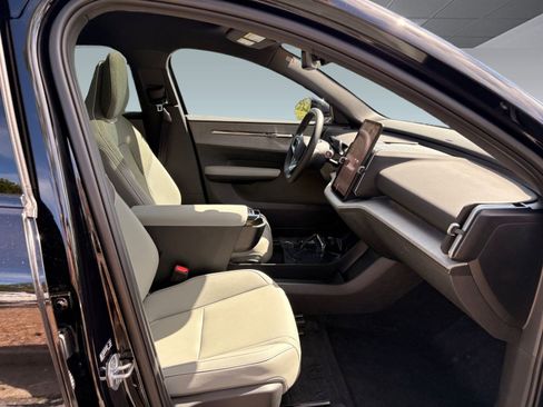 Certified 2025 Volvo EX30 Plus w/ Climate Package image 24