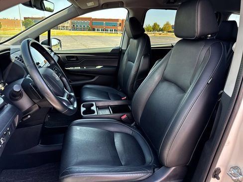 Used 2023 Honda Odyssey EX-L image 11