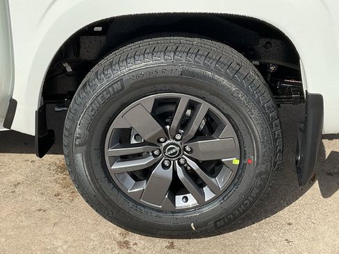 New 2026 Nissan Frontier SV image 8