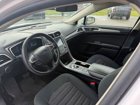 Used 2020 Ford Fusion SE FWD image 18