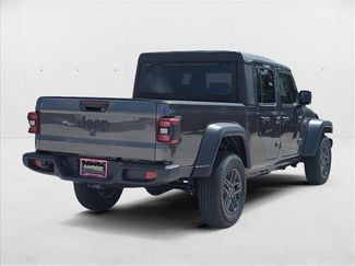 New 2025 Jeep Gladiator Sport video 2