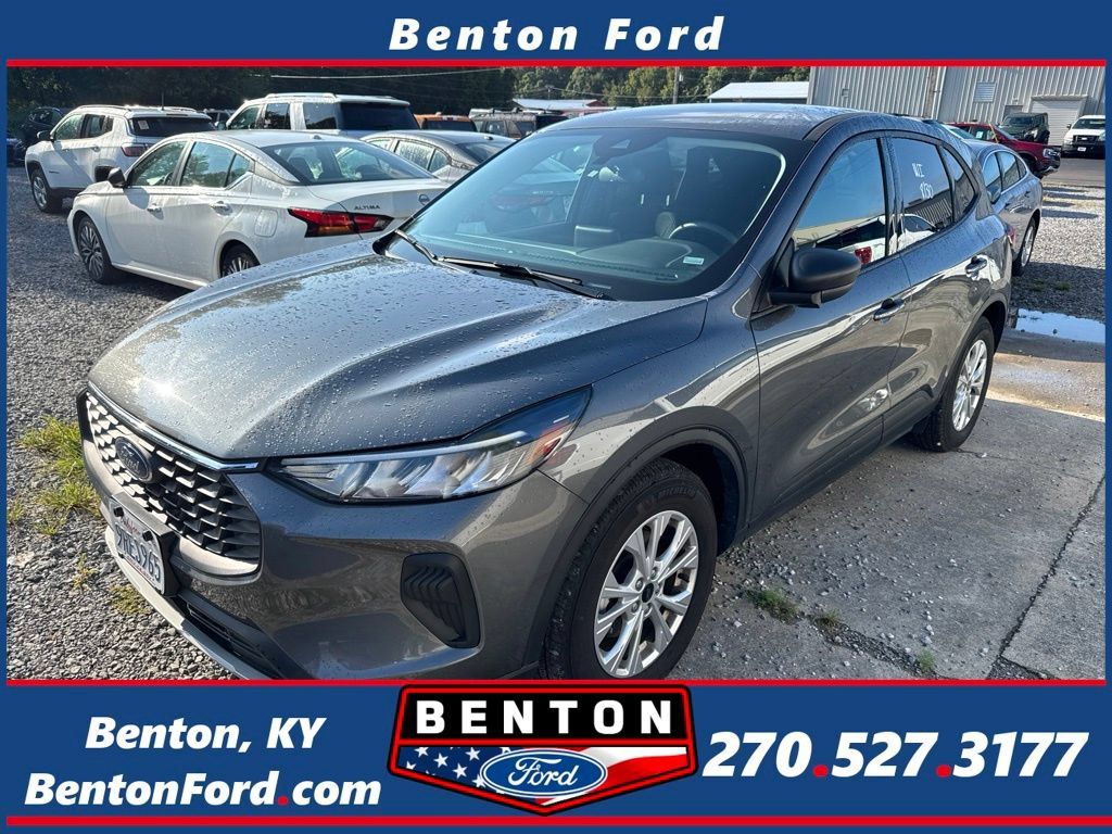 Used 2025 Ford Escape Active FWD image 1