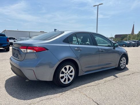 Used 2025 Toyota Corolla LE FWD image 4
