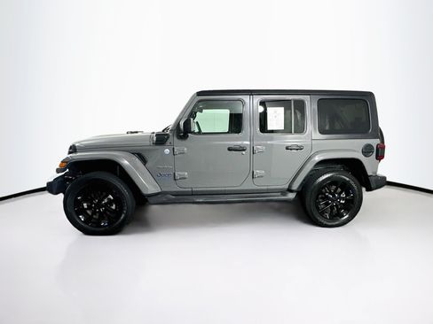Used 2023 Jeep Wrangler Unlimited Sahara AWD/4WD image 4