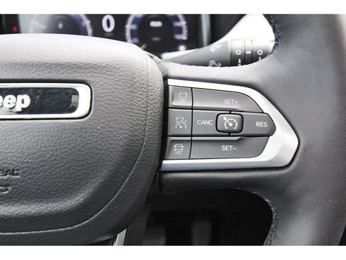 Used 2025 Jeep Compass Limited w/ Elite Group AWD/4WD image 20