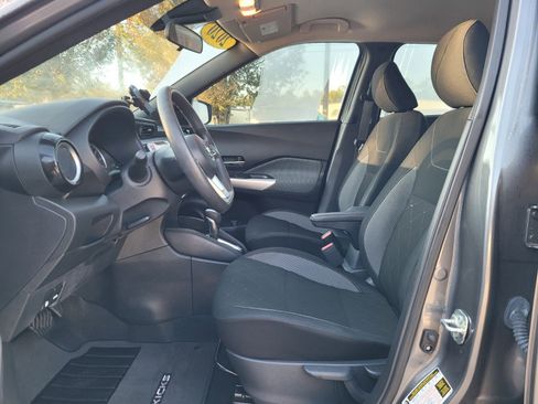 Certified 2020 Nissan Kicks SV image 11