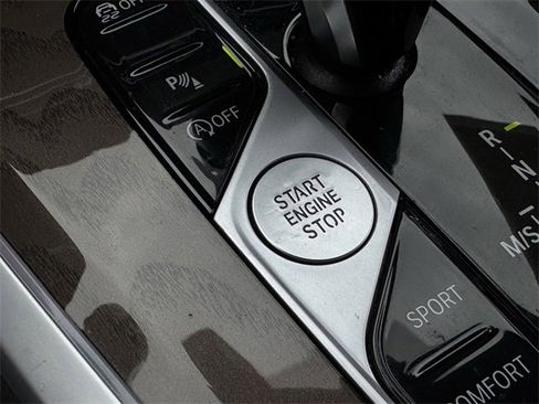 Used 2022 BMW X5 M50i w/ Premium Package image 20