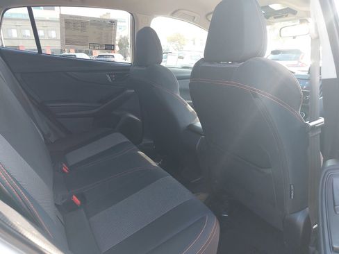 Used 2020 Subaru Crosstrek 2.0i Premium image 10