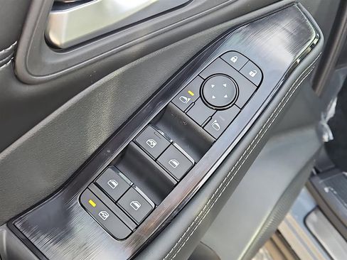 New 2026 Nissan Rogue SV image 8