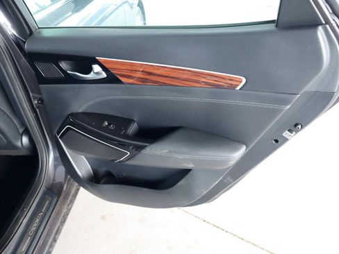 Used 2017 Kia Cadenza Technology FWD image 34