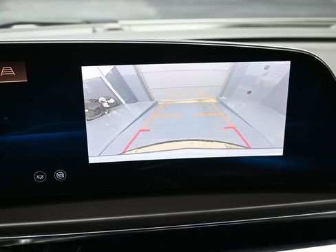 Used 2024 Cadillac Lyriq Tech RWD image 18