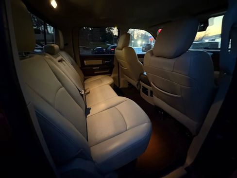 Used 2013 RAM 2500 Laramie w/ Convenience Group image 18