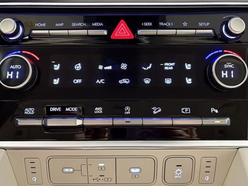 Used 2025 Hyundai Santa Fe Calligraphy image 44