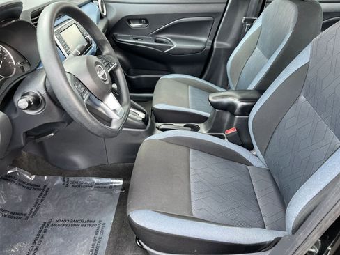 Used 2025 Nissan Versa SV image 24