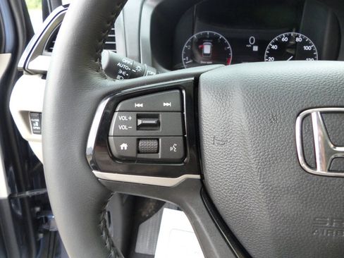Used 2025 Honda Odyssey Touring image 28