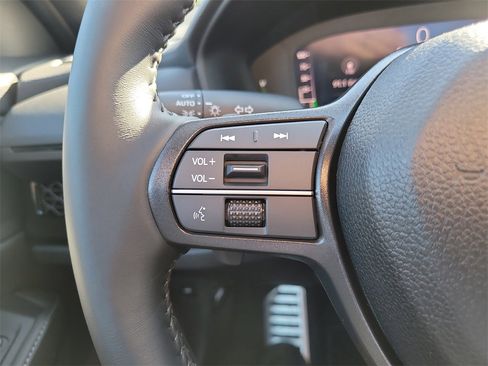 Used 2025 Honda Accord Sport image 28