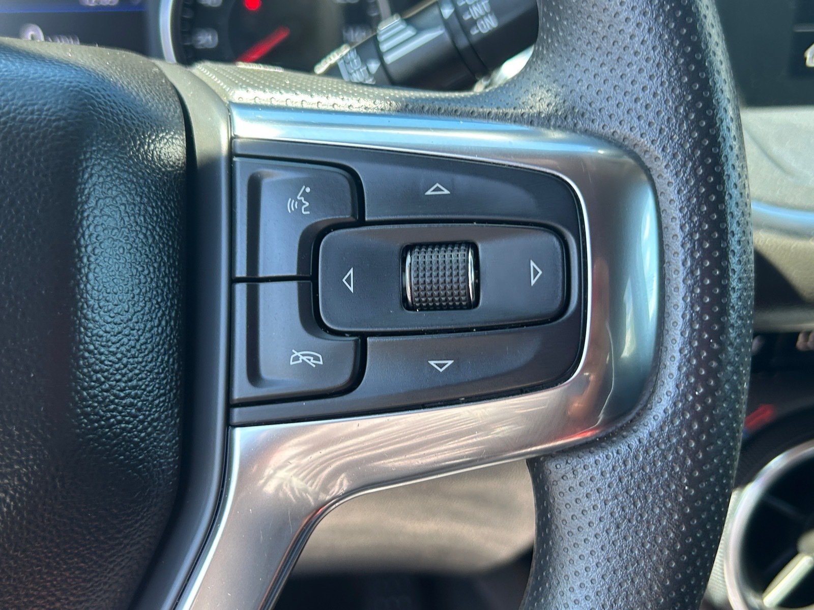 Used 2025 Chevrolet Blazer LT FWD image 31