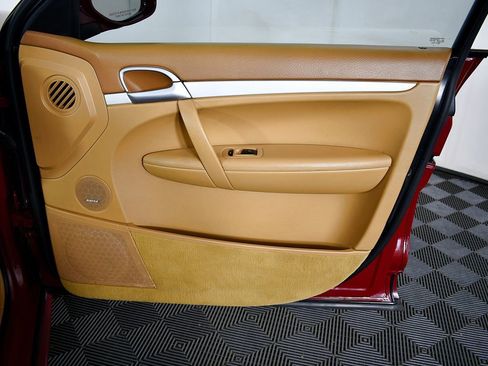 Used 2008 Porsche Cayenne GTS image 41