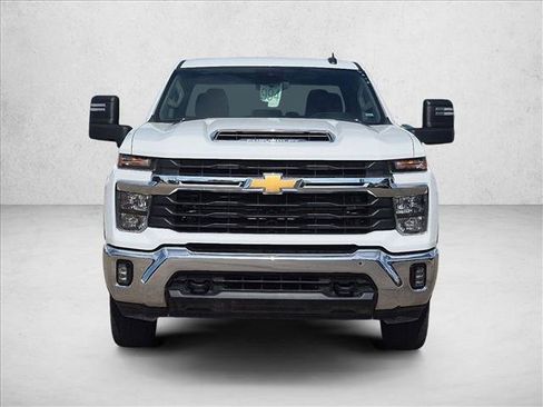 Used 2025 Chevrolet Silverado 2500 LT w/ Convenience Package AWD/4WD image 2