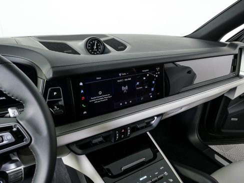 New 2026 Porsche Cayenne S AWD/4WD image 13
