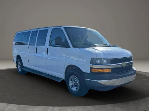 Used 2020 Chevrolet Express 3500 LT w/ LT Preferred Equipment Group image 3