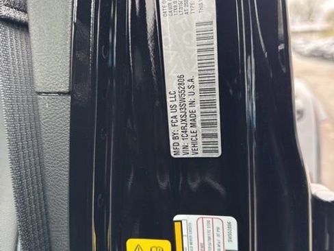 New 2025 Jeep Wrangler Unlimited Rubicon 392 image 27