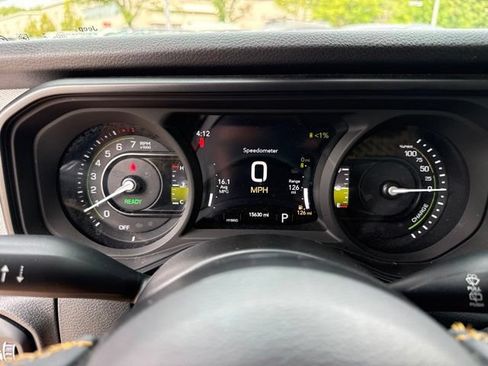 Used 2024 Jeep Wrangler Unlimited w/ Convenience Group AWD/4WD image 8