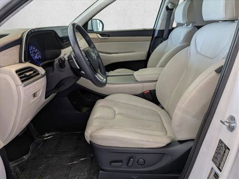 Used 2022 Hyundai Palisade SEL w/ Premium Package image 17