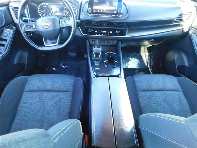 Used 2025 Nissan Rogue SV FWD image 23